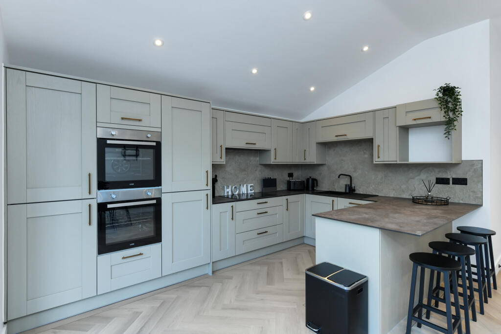 Main image of property: Albert Avenue NG4