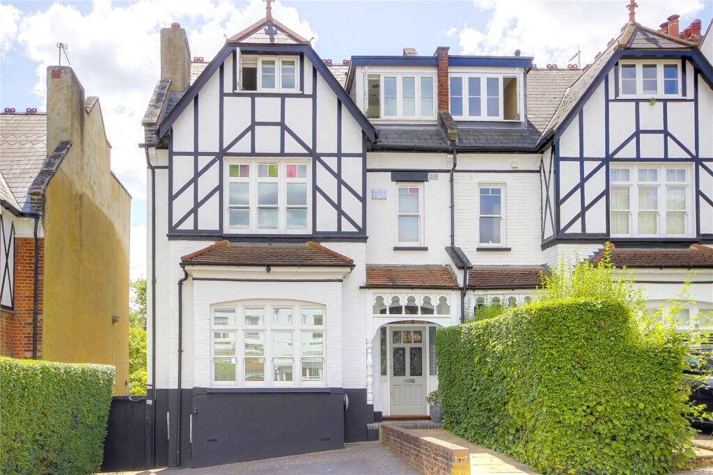 Main image of property: Onslow Gardens, London, N10