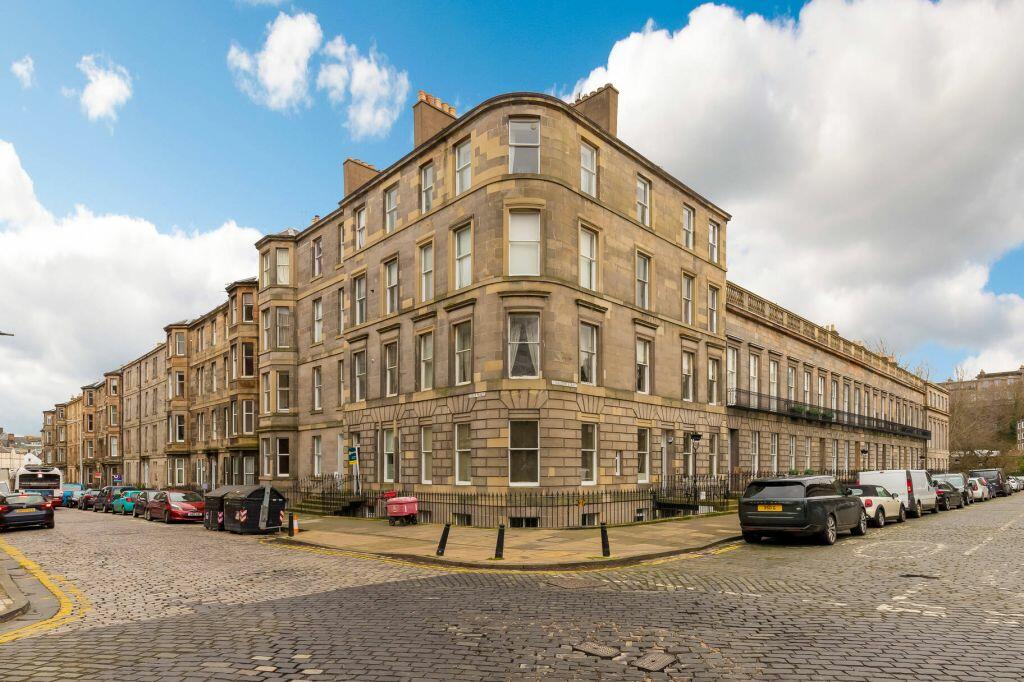 2 bedroom flat for sale in 15a Carlton Street, Stockbridge, Edinburgh, EH4 1NE, EH4