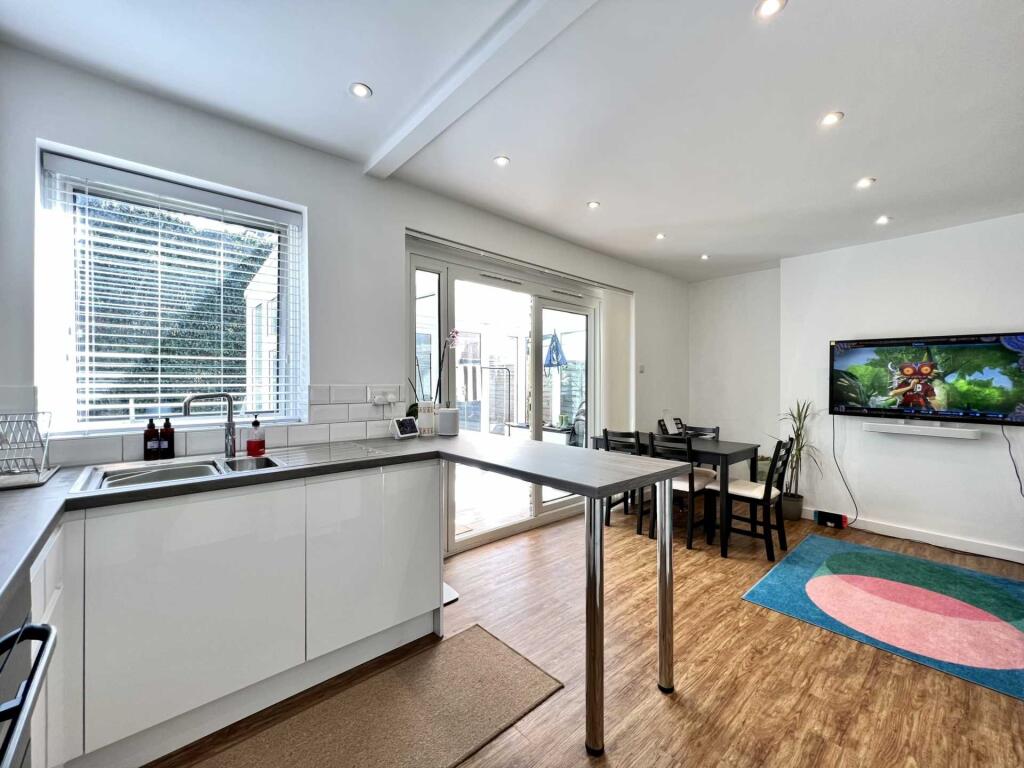 Additional property image - Fairfield Road, Brentwood