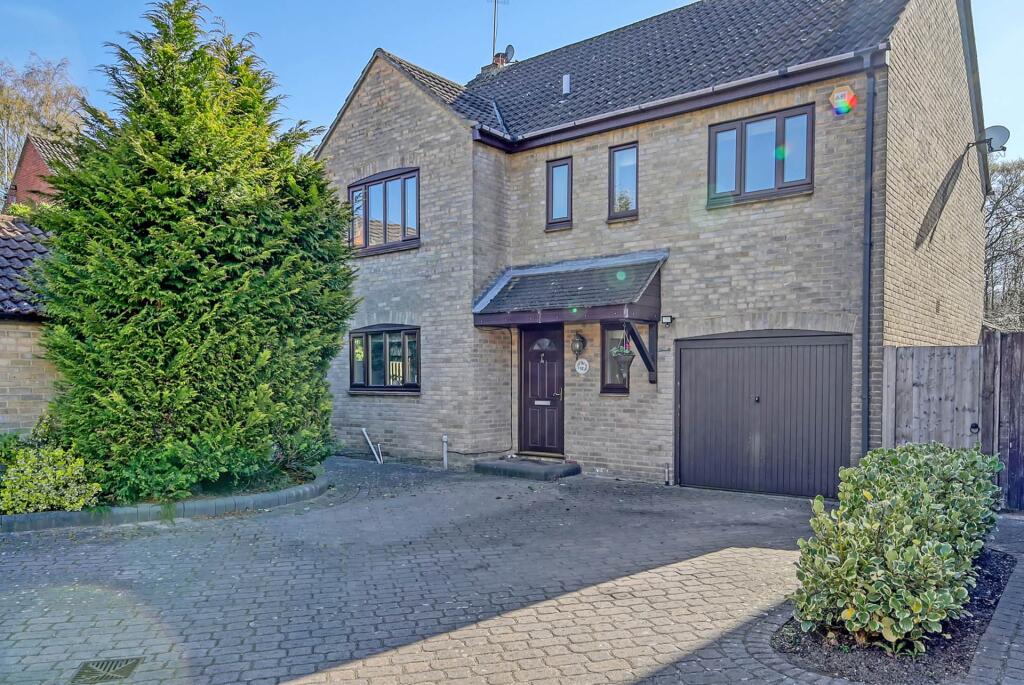 Main image of property: Fearns Mead, Warley, Brentwood