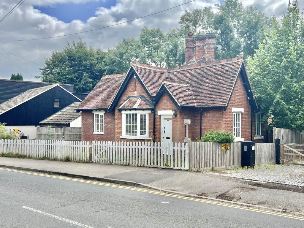 Main image of property: Weald Road, South Weald, Brentwood