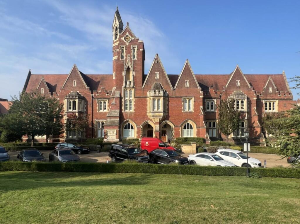 Main image of property: The Galleries, Brentwood - PENTHOUSE APARTMENT