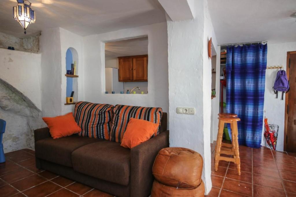 2 bedroom town house for sale in Andalucia, Malaga, Yunquera, Spain