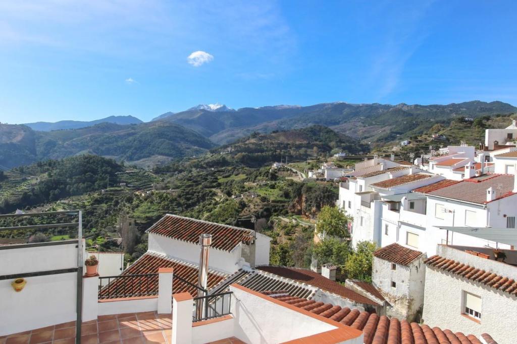 2 bedroom town house for sale in Andalucia, Malaga, Yunquera, Spain