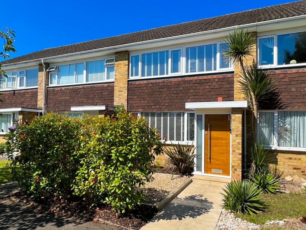 3 bedroom terraced house for sale in Sadlers Ride, West Molesey, KT8