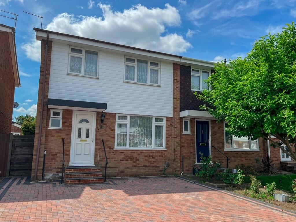 Main image of property: Fleetside, West Molesey, KT8