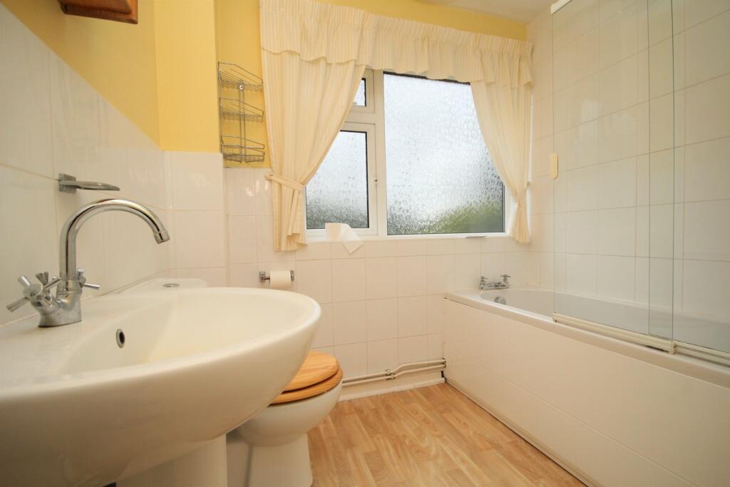 2 bedroom apartment for sale in Southill Road, Poole, BH12