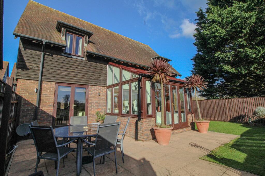 Additional property image - Lake Farm Close, Longham, Ferndown, BH22