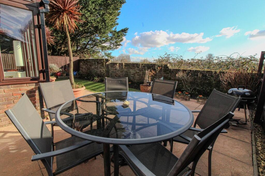 Additional property image - Lake Farm Close, Longham, Ferndown, BH22