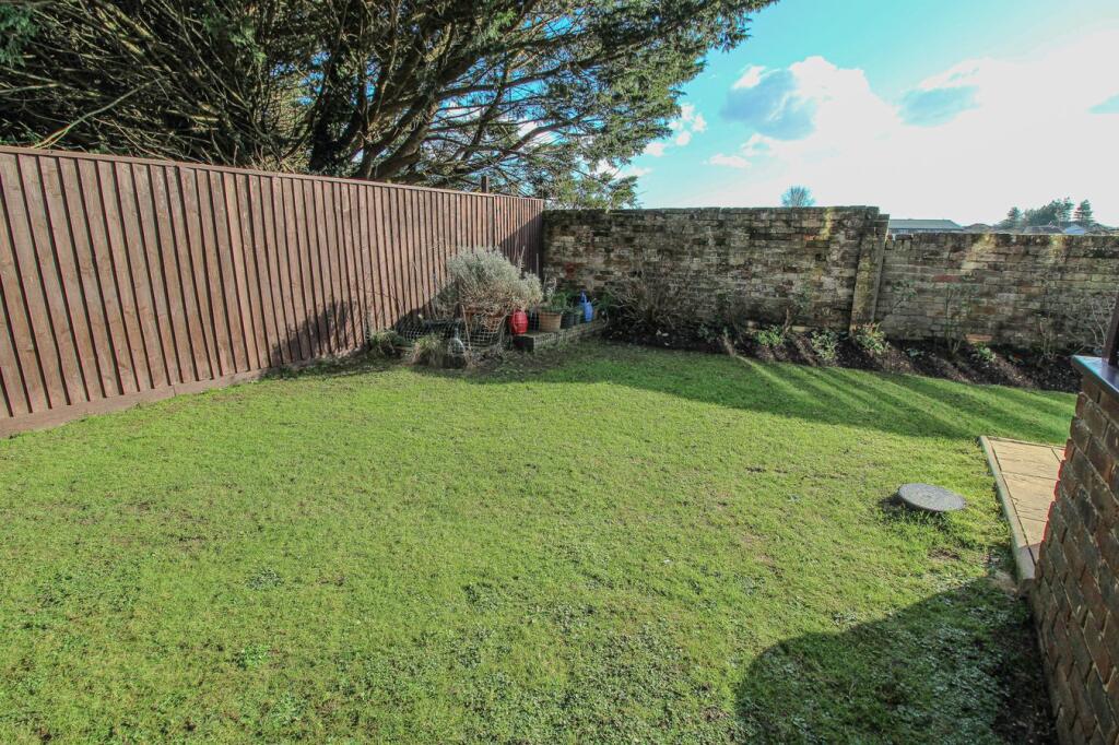 Additional property image - Lake Farm Close, Longham, Ferndown, BH22