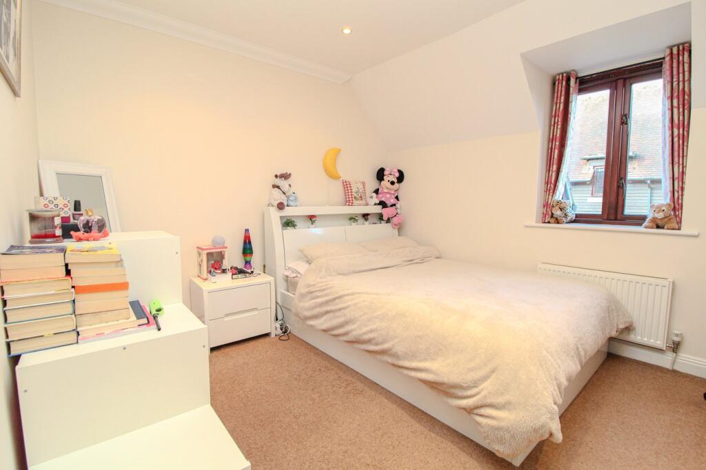 Additional property image - Lake Farm Close, Longham, Ferndown, BH22
