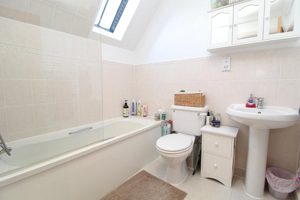 Additional property image - Lake Farm Close, Longham, Ferndown, BH22