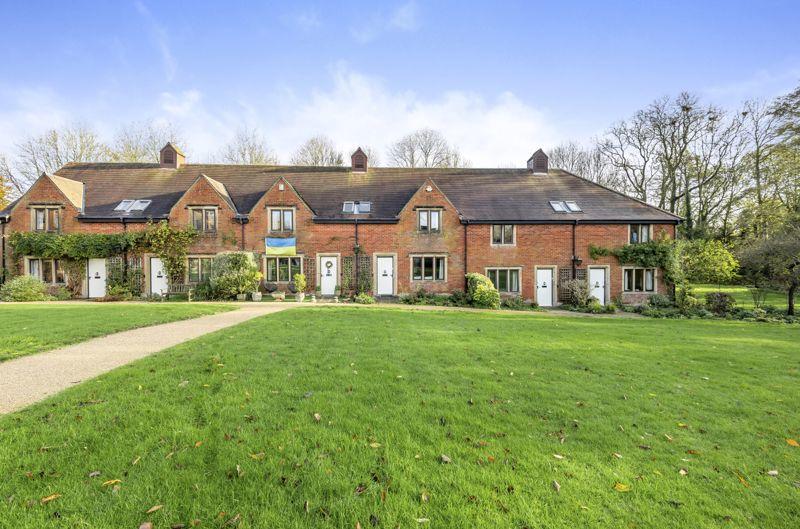 2 bedroom retirement property for sale in Manor Court, Swan Road