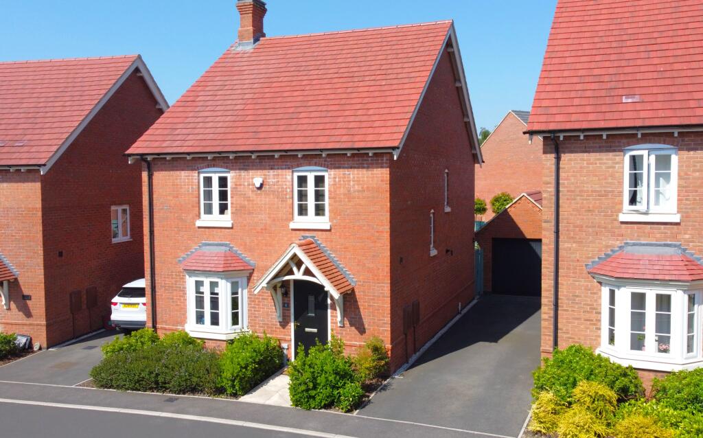 4 bedroom detached house for sale in Locker Smith Lane, Blackfordby, DE11