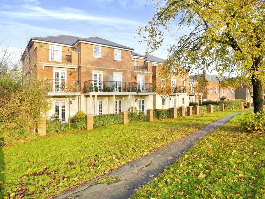 2 bedroom apartment for rent in Priests Lane, Brentwood, Essex, CM15