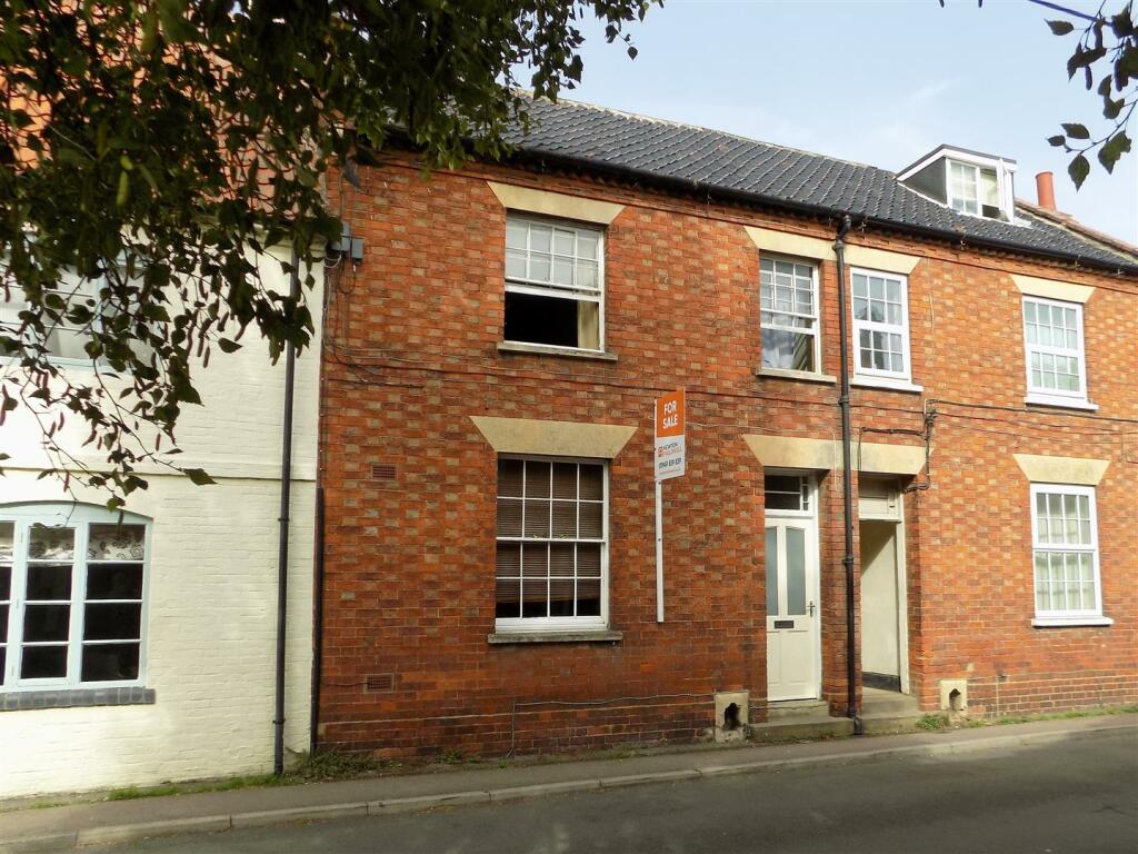 3 bedroom character property for sale in Chapel Street, Bottesford