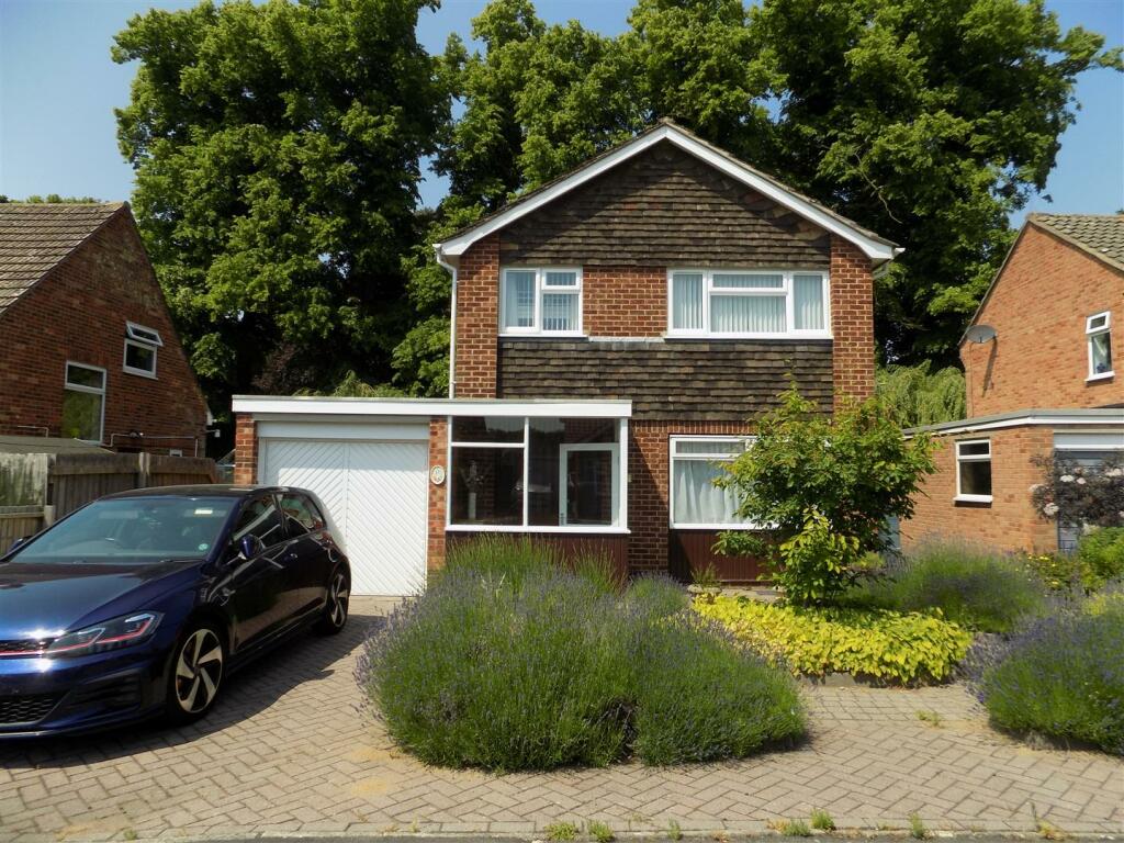 3 bedroom detached house for sale in Wyggeston Road, Bottesford