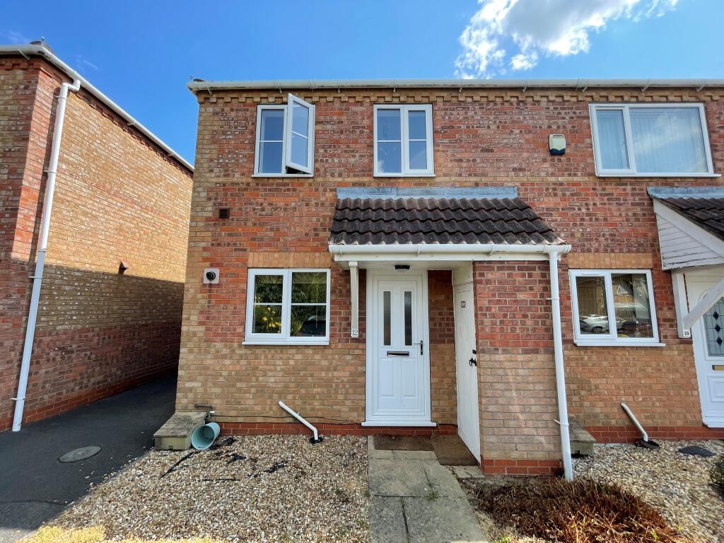2 bedroom end of terrace house for sale in Maiden Court, Saxilby, LN1