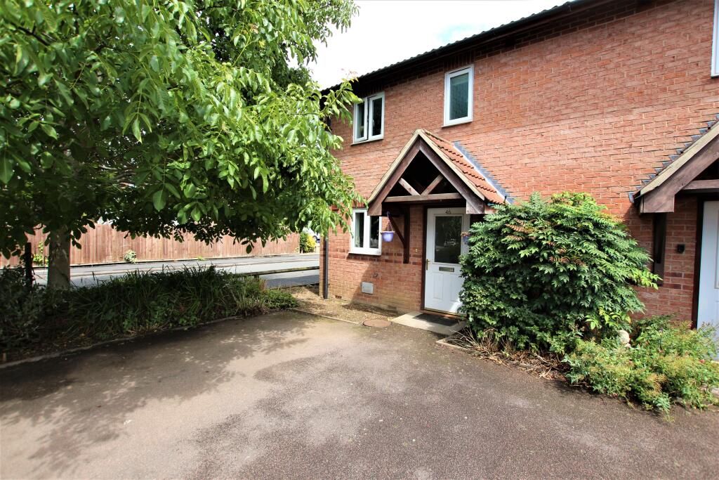 2 bedroom semidetached house for sale in St Andrews Drive, Saxilby, LN1