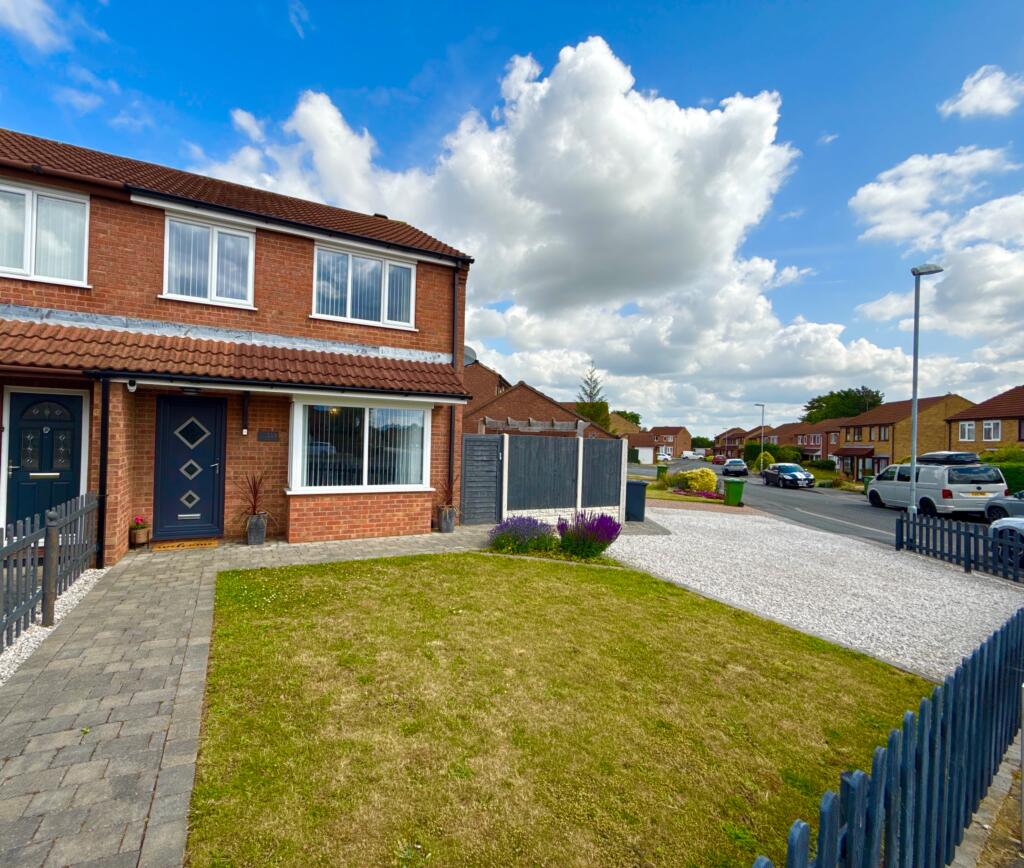3 bedroom semi-detached house