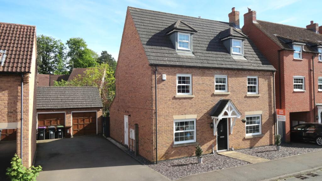 5 bedroom detached house for sale in Murrayfield Avenue, Greylees