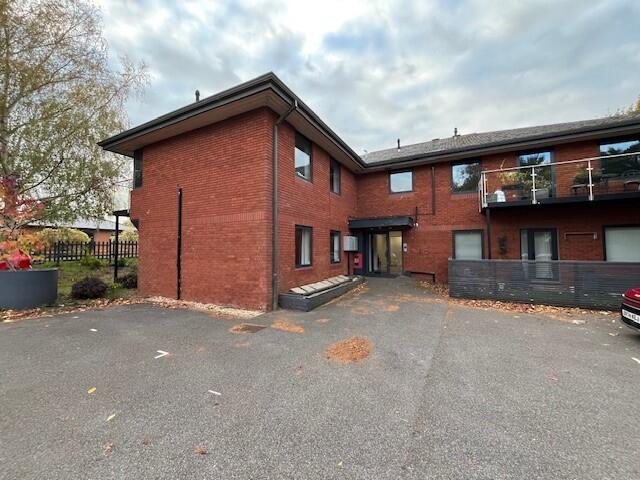 Main image of property: 1a Station Yard, Thame