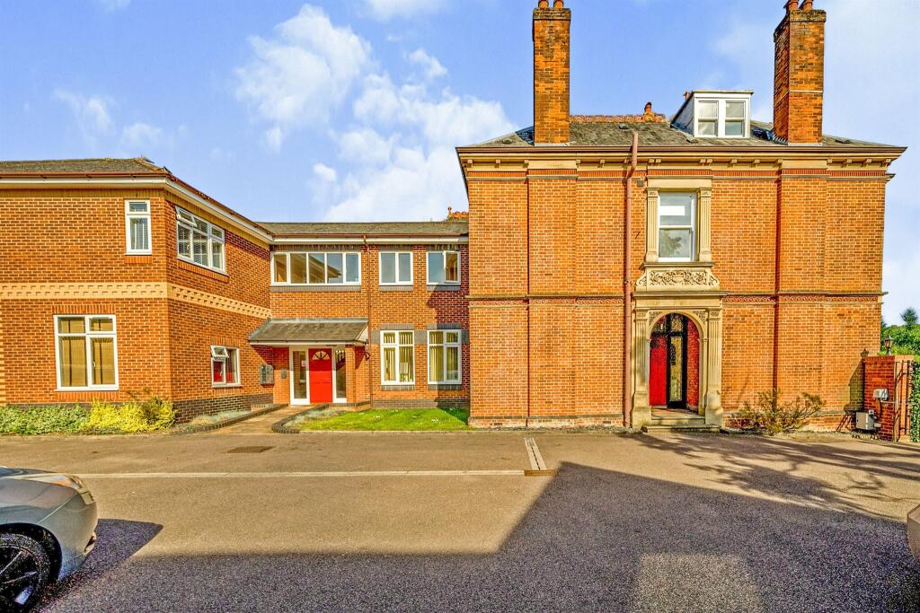 Main image of property: London Road, High Wycombe