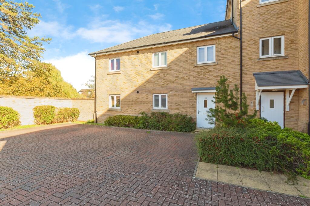 Main image of property: Barland Way, Aylesbury