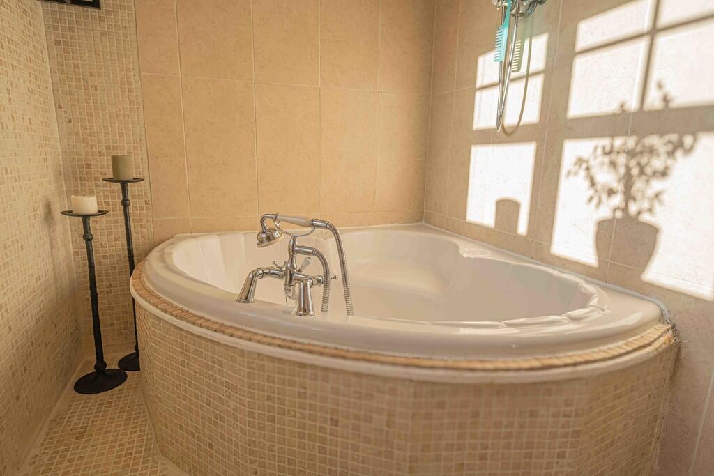 Additional property image - Bramley Drive, Handsworth Wood