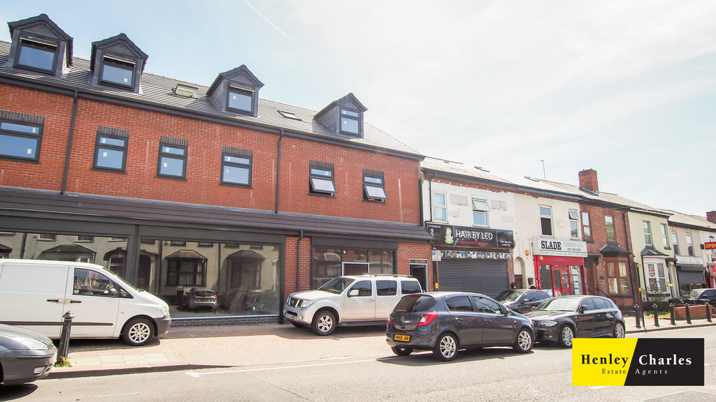 Commercial property for rent in Slade Road, Erdington, Birmingham, B23