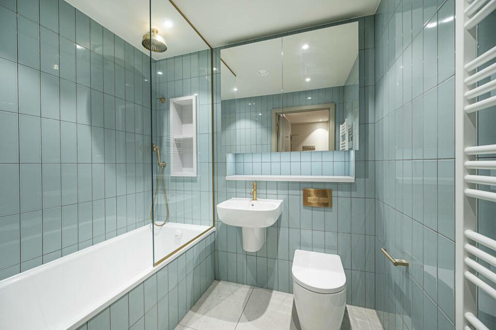 2 bedroom flat for rent in Sessile Apartments, Tottenham, London, N17