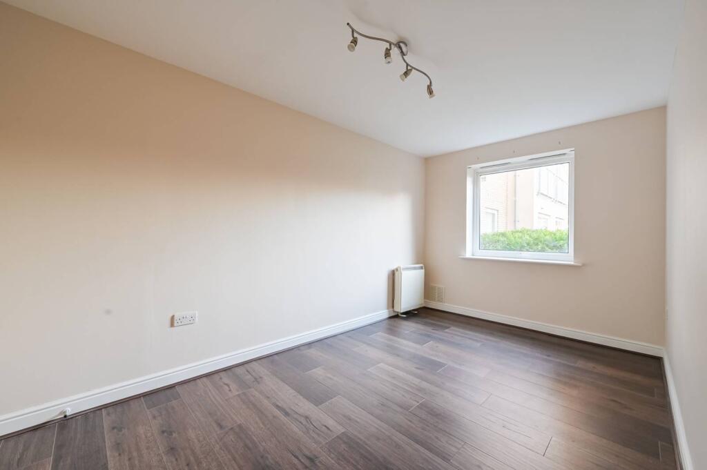 Main image of property: Gean Court, London Square, Cline Road, London, N11 2NF, New Southgate, London, N11