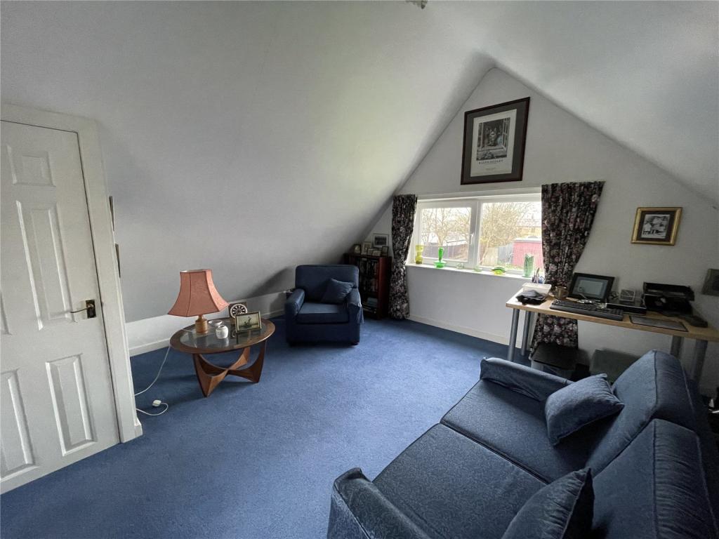 5 bedroom detached house for sale in Woodlands, Prestwick, Newcastle