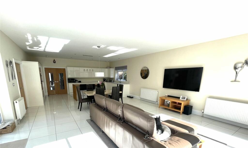 4 bedroom bungalow for sale in Middle Drive, Darras Hall, Ponteland