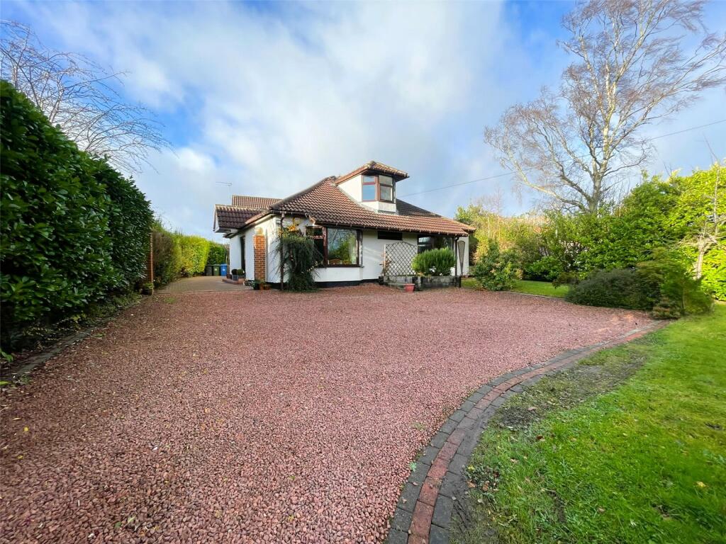 5 bedroom detached house for sale in Woodside, Darras Hall, Ponteland