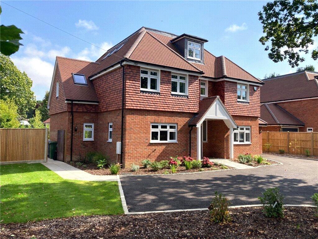 Main image of property: Epsom Lane South, Tadworth, Surrey, KT20