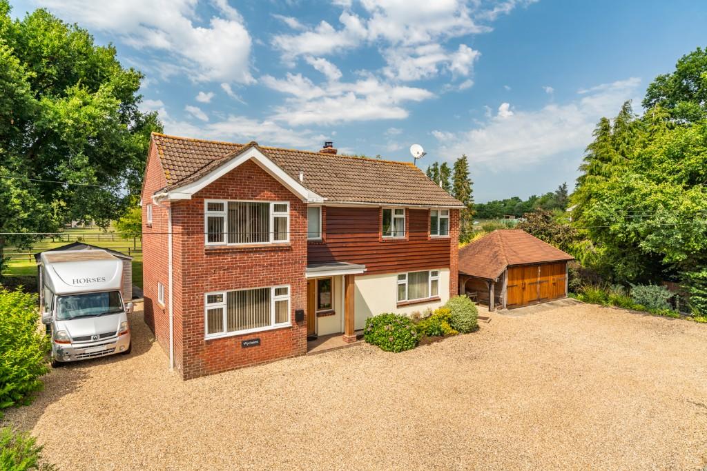 4 bedroom detached house for sale in Awbridge, SO51