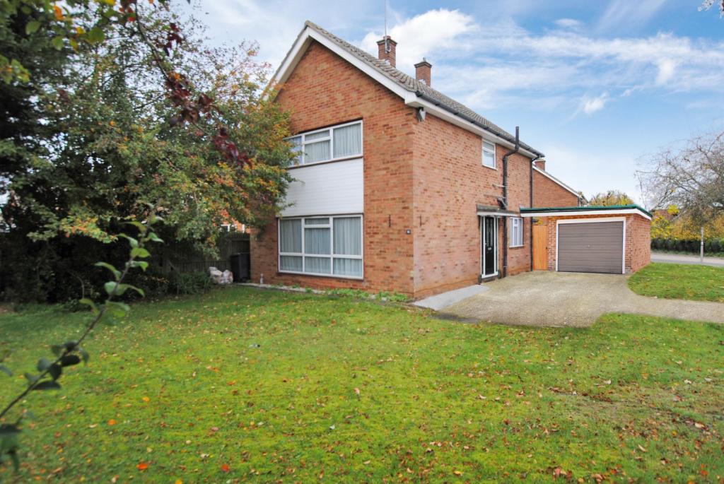 4 bedroom detached house for sale in Queenborough Lane, Great Notley