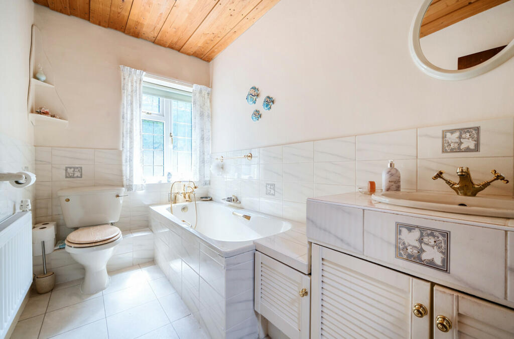 Additional property image - Lower Green, Wimbish, Saffron Walden, Essex, CB10