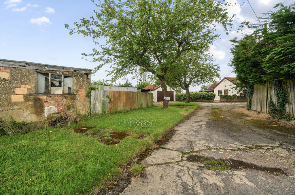 Additional property image - Lower Green, Wimbish, Saffron Walden, Essex, CB10