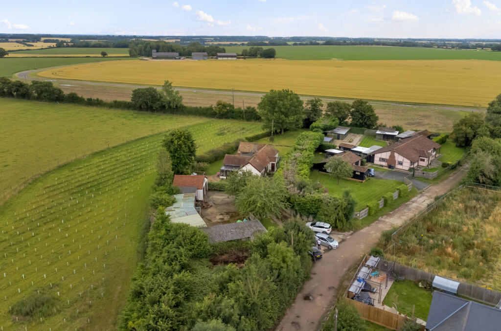 Additional property image - Lower Green, Wimbish, Saffron Walden, Essex, CB10