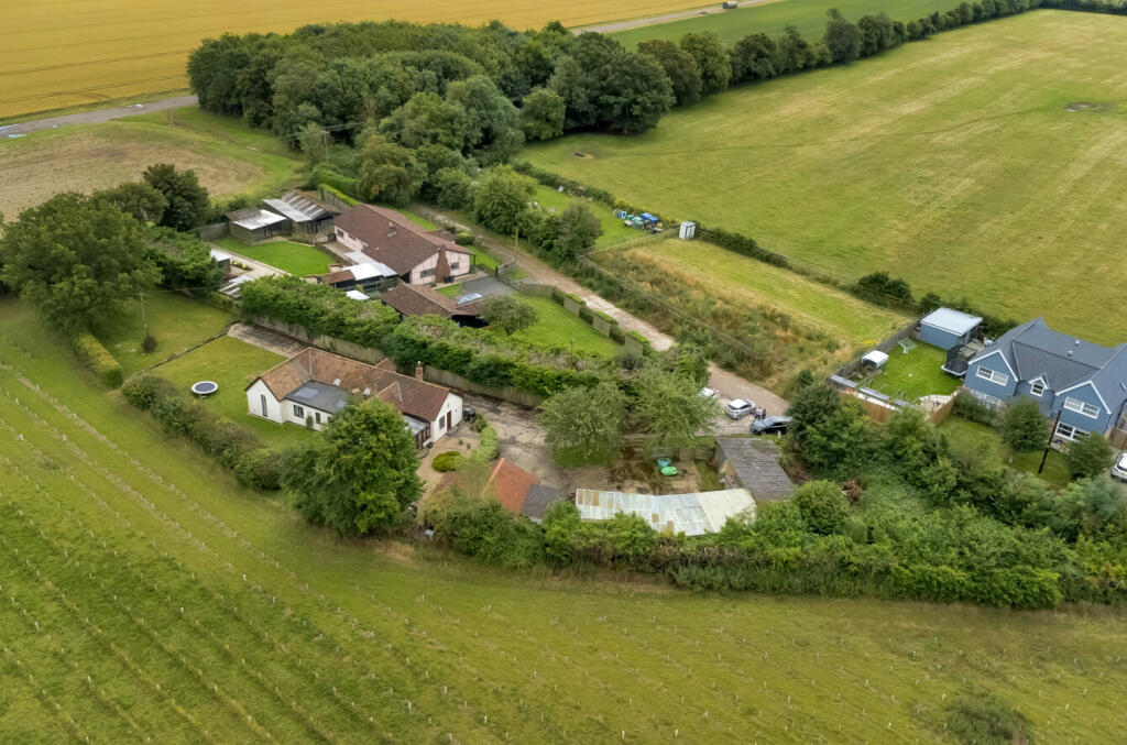 Additional property image - Lower Green, Wimbish, Saffron Walden, Essex, CB10