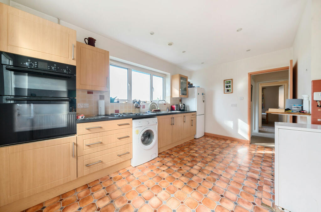 Additional property image - Linton Road, Hadstock, Cambridge, Essex, CB21