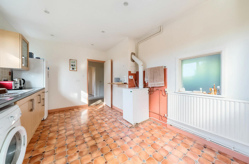 Additional property image - Linton Road, Hadstock, Cambridge, Essex, CB21