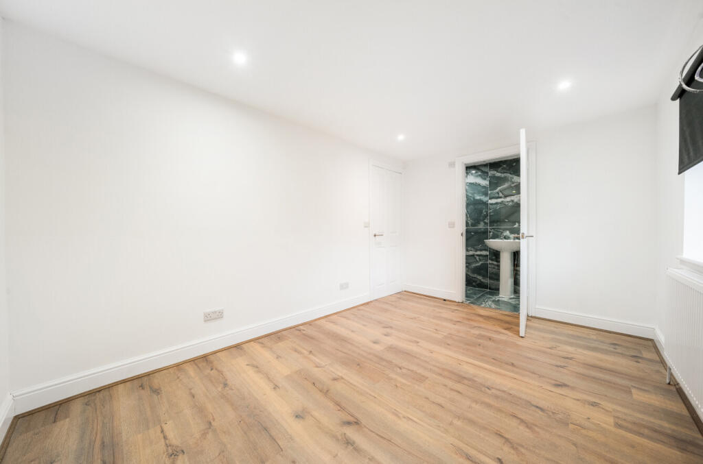 Additional property image - Whiteshot Way, Saffron Walden, Essex, CB10