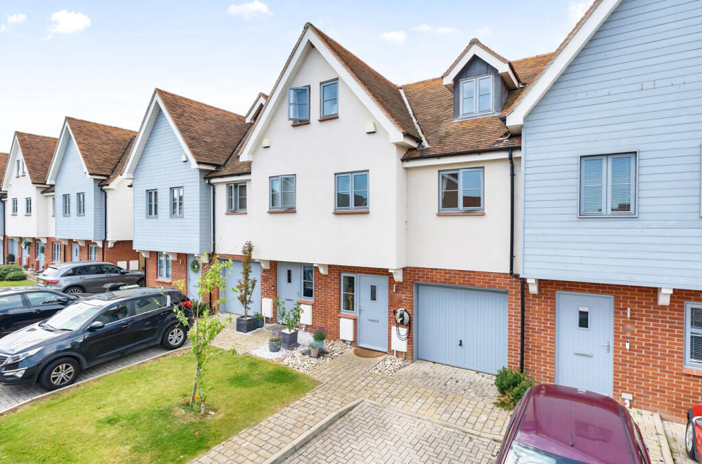 Main image of property: Icknield Rise, Great Chesterford, Saffron Walden, Essex, CB10