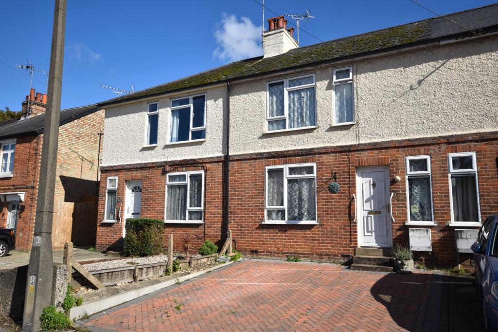 3 bedroom terraced house for sale in Thaxted Road, Saffron Walden, CB11