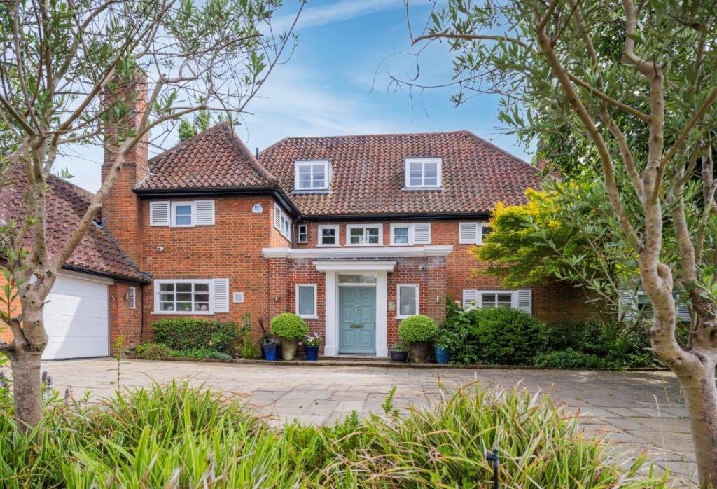 Main image of property: Neville Drive, Hampstead Garden Suburb, London, N2