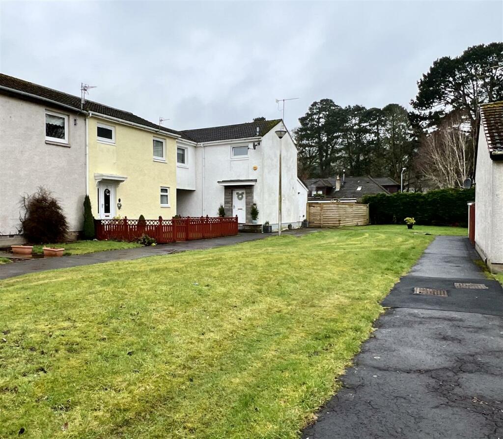 3 bedroom end of terrace house for sale in Mashock Path, Crossford